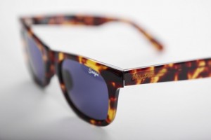 Snaps Tortoise Classics Sunglasses side profile